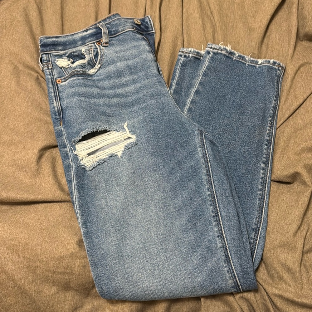 Size 8 Women’s Straight Leg American Eagle jeans
